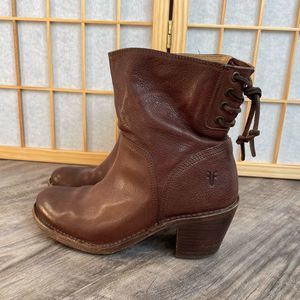 FRYE Carmen Lace Up Back Short Boot